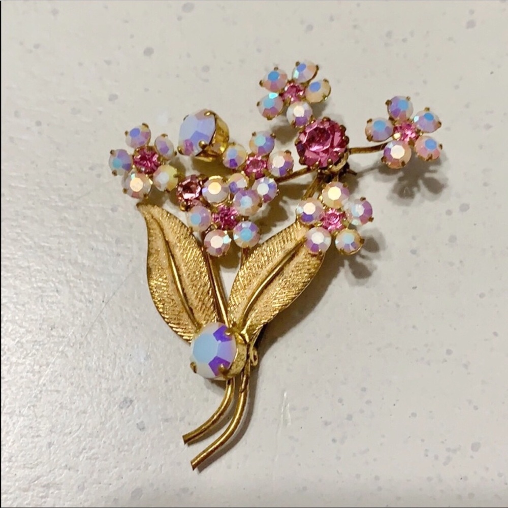 Vintage Flower brooch